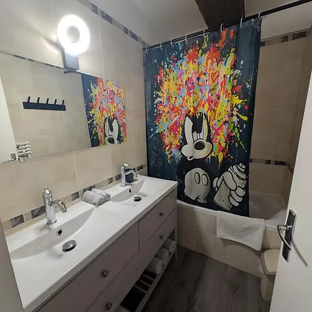 Cosy Paris Apartmán *